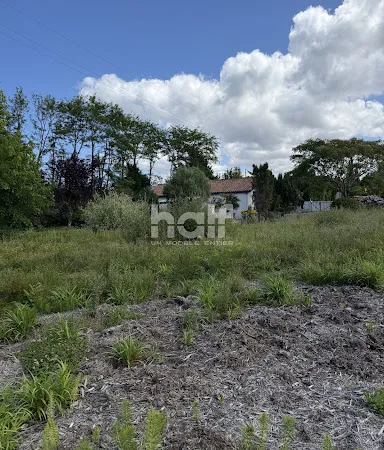 Terrain 570 m²