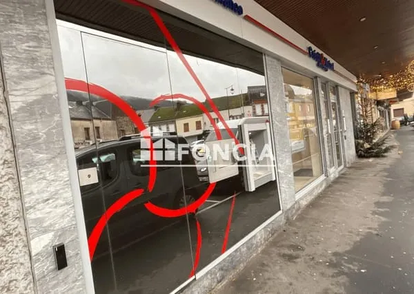 REVIN - Locaux commerciaux de 258m2 loué