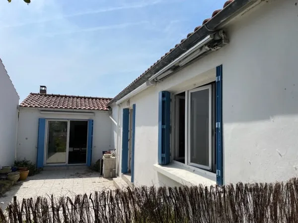 A 100 mètres de la plage