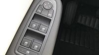 Renault Clio 1.6 E-Tech hybride 140ch Intens -21N — photo 12