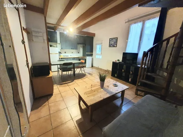 T2 meublé 43 m² avec mezzanine - Joliette / rue de l'Évêché