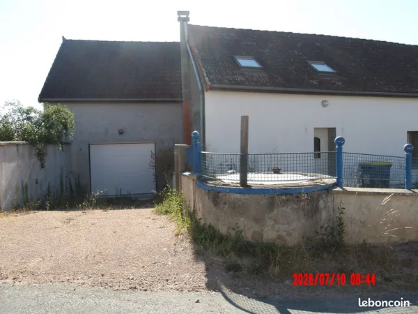 Maison à la campagne (10 km de Lapalisse)