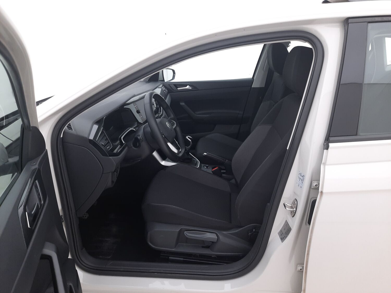 Volkswagen Polo — photo 12