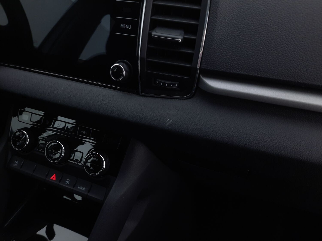 Skoda Karoq — photo 14