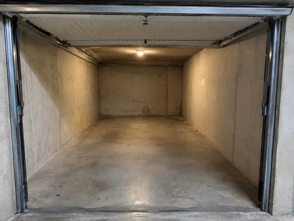 Garage à louer