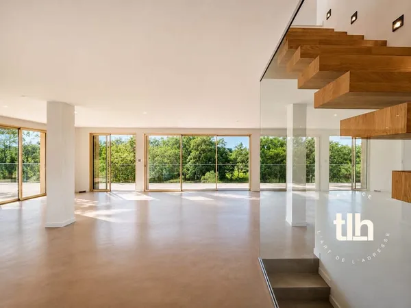 Villa contemporaine aux portes d'Uzès de 173m2, haut de gamme