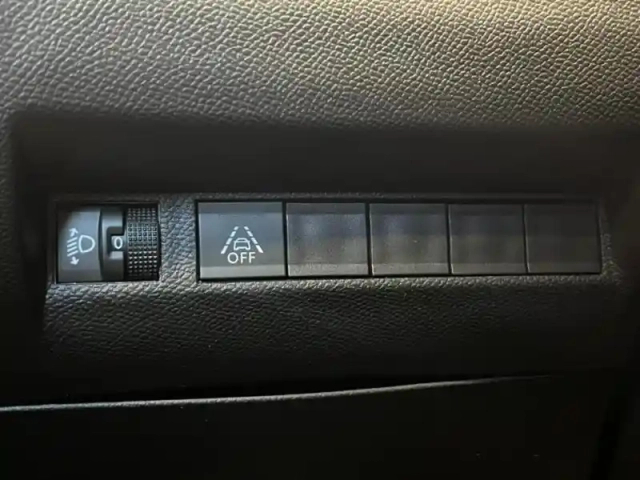 Peugeot 2008 1.2 puretech 130ch s&amp;s allure pack eat8 — photo 11