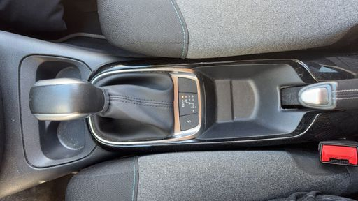 Citroen C4 Cactus 1.2 PureTech 130 EAT6 - Shine – 2019 – 84303 km – Essence – Boîte Automatique — photo 7