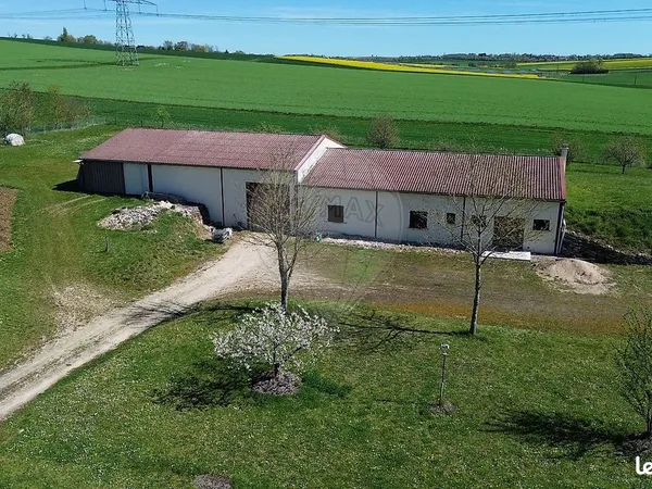 Local commercial 468 m²