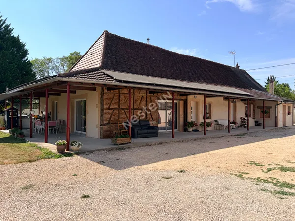 Ferme bressane de caractère entièrement rénovée de 190 m² - Prestations haut de gamme - Terrain de 3