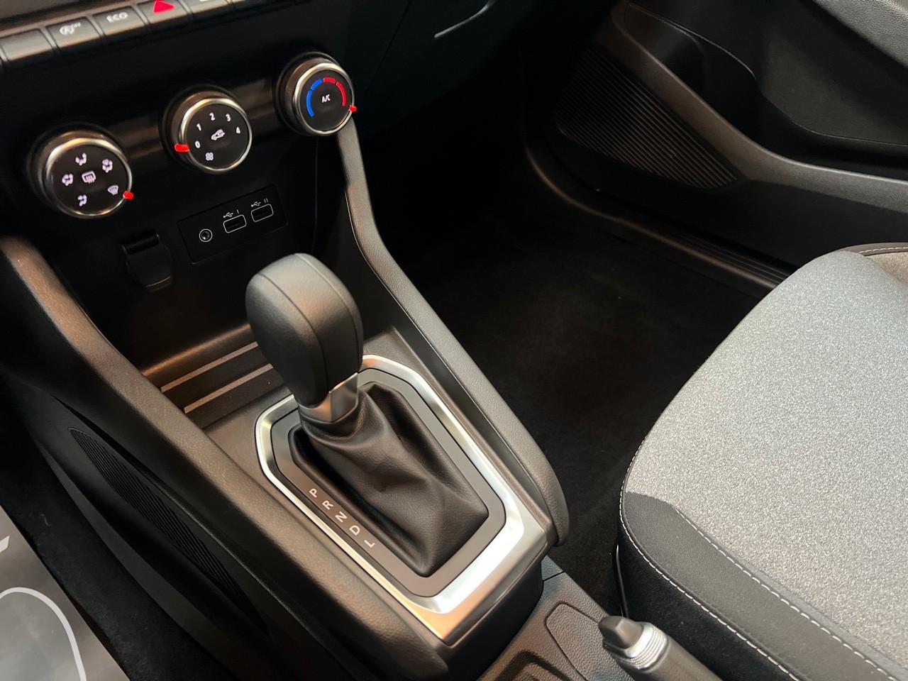 Renault Clio 1.0 tce 90ch evolution x-tronic — photo 16