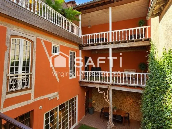 Maison 13 pièces 475 m²