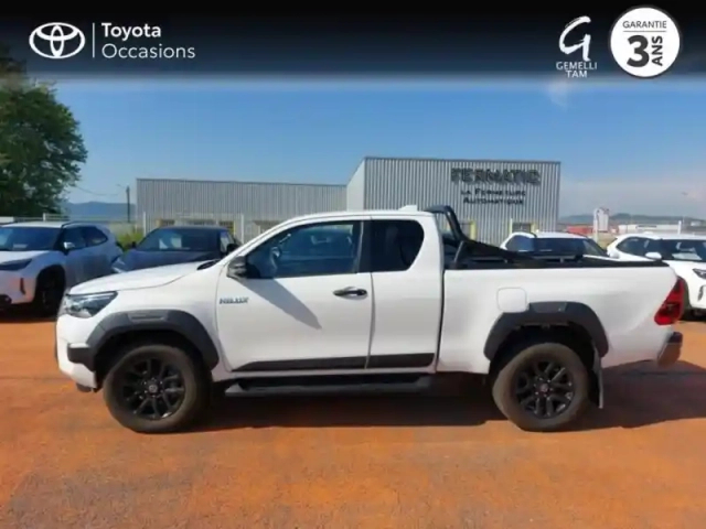 Toyota Hilux 2.8 d-4d 204ch x-tra cabine invincible 4wd bva my25 — photo 3