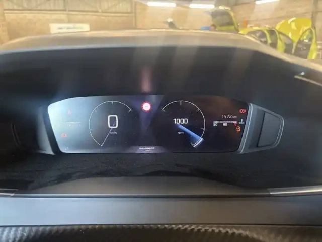 Peugeot 2008 puretech 100 s&amp;s bvm6 — photo 22