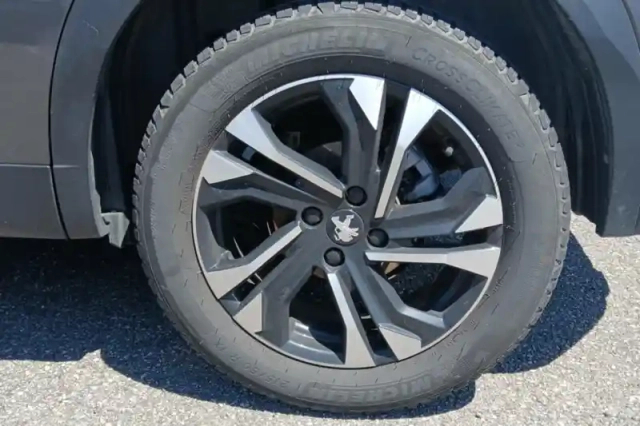 Peugeot 2008 puretech 130 s&amp;s bvm6 — photo 13