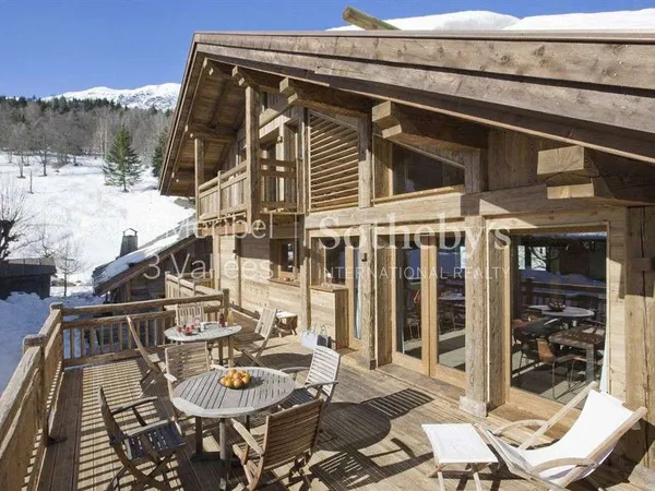 Chalet 7 pièces 320 m²
