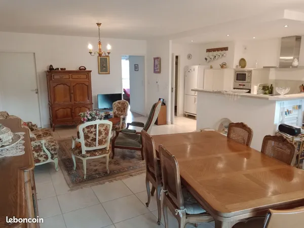 APPARTEMENT T4, accessible PMR - 113 m² + GARAGE - Quartier Talensac