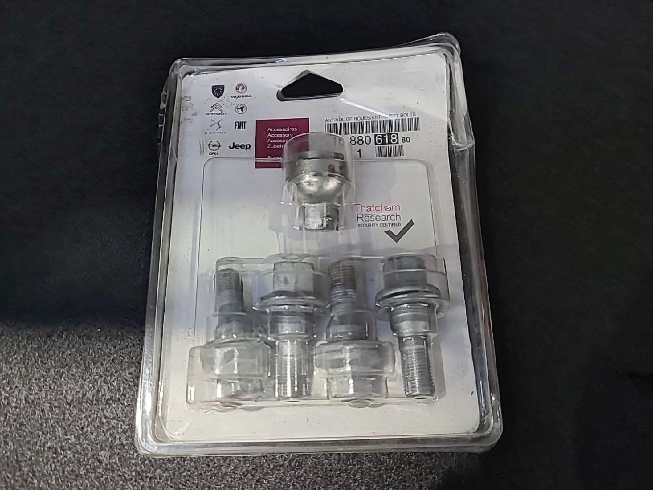 Peugeot 2008 bluehdi 130 s&s eat8 allure pack — photo 17