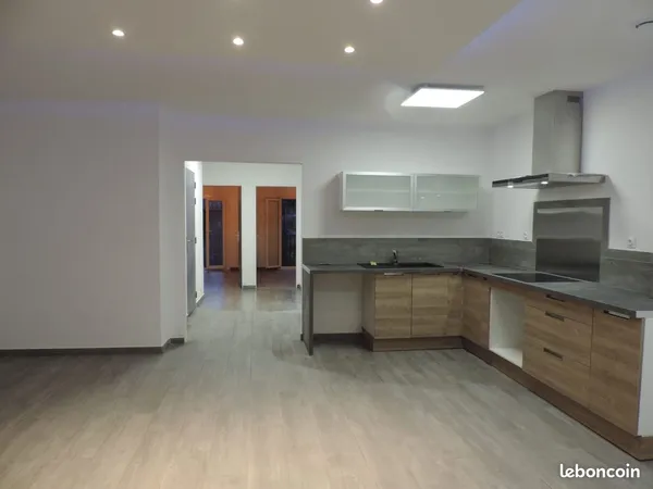 Appartement T3 de 70 m², traversant et lumineux, au 2ème étage - climatisé