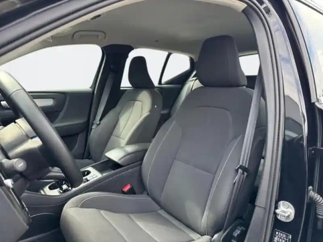 Volvo Xc40 t5 recharge 180 + 82ch inscription business dct 7 — photo 9