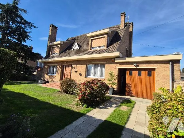 Maison 8 pièces 182 m²
