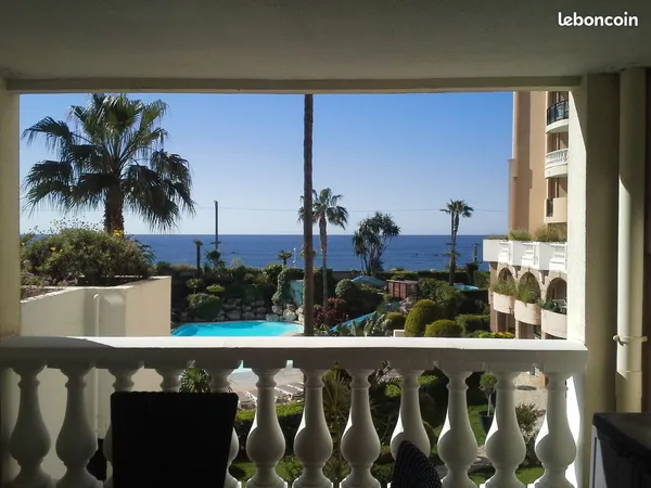 Superbe Studio/T2 vue mer au 2ème étage avec possibilité parking résidence Palme d'Azur