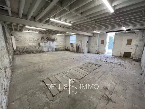 Local commercial 170 m²