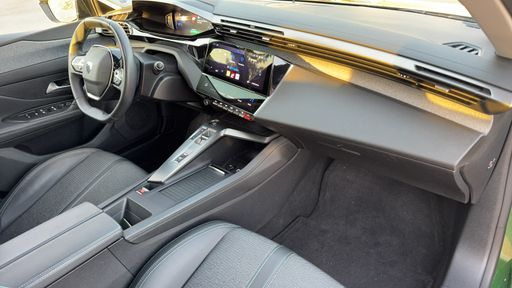 Peugeot 308 1.6 PureTech 180 Hybrid EAT8 - Allure Pack – 2022 – 42191 km – Hybride rechargeable – Boîte Automatique — photo 35