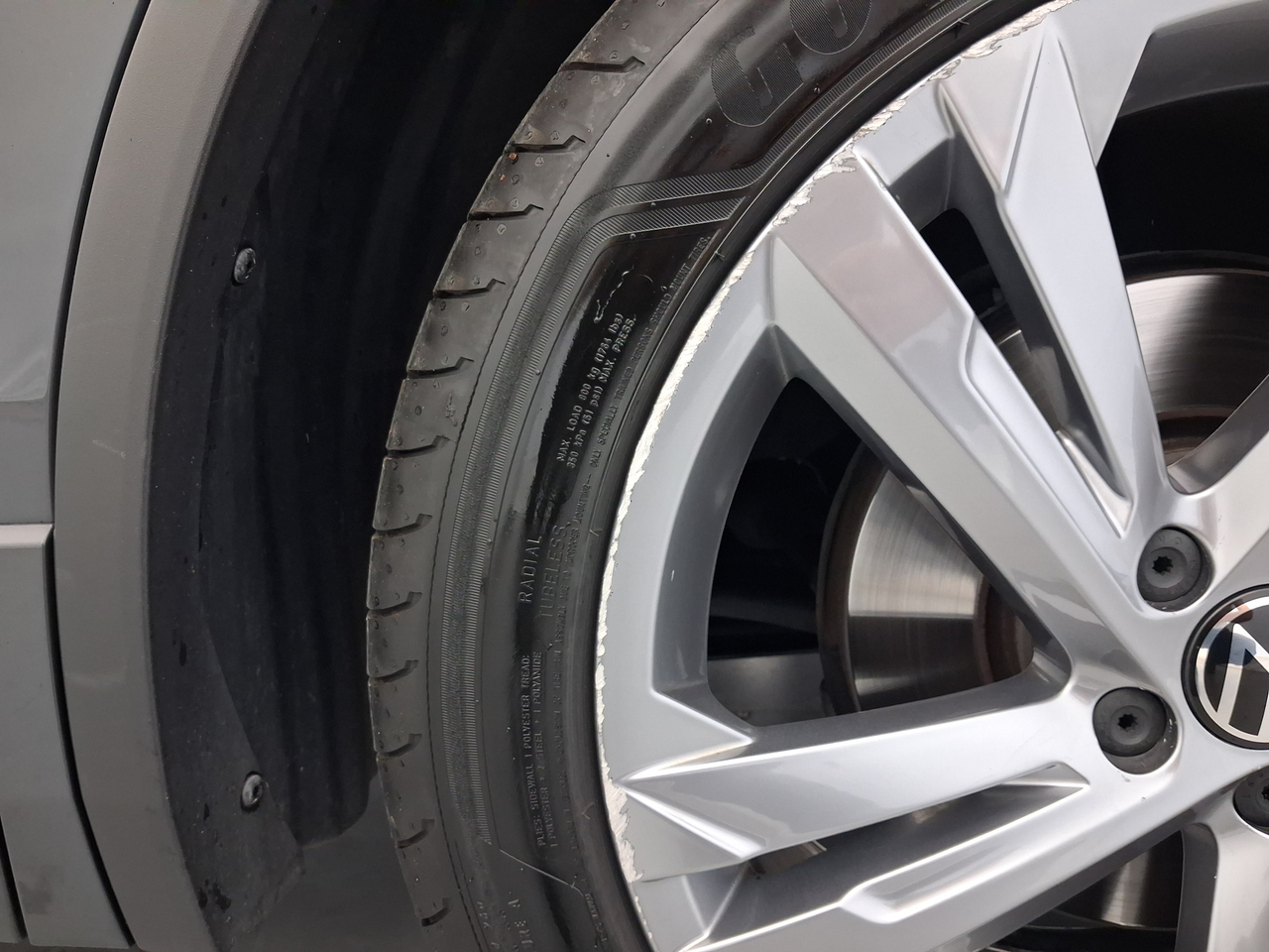 Volkswagen Tiguan 2.0 TDI 150ch DSG7 — photo 37