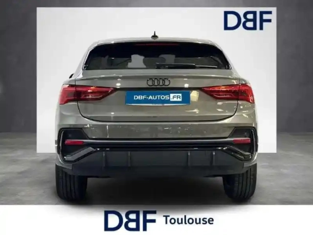 Audi Q3 35 tfsi 150 ch s tronic 7 s line — photo 4