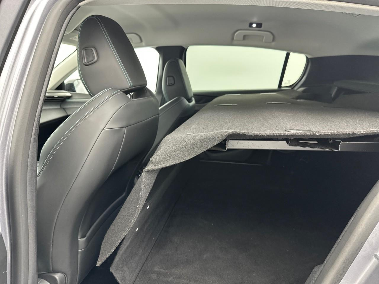 Peugeot 308 bluehdi 130ch s&s eat8 allure pack — photo 12