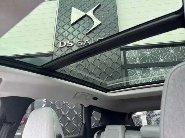 Citroën C5 Aircross hybride rechargeable 225 ch e-eat7 — photo 18