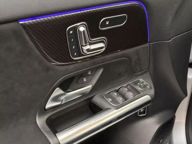 Mercedes Gla 200 d amg line — photo 20