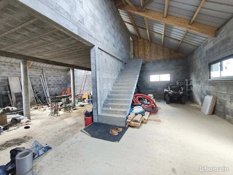 Photo 3