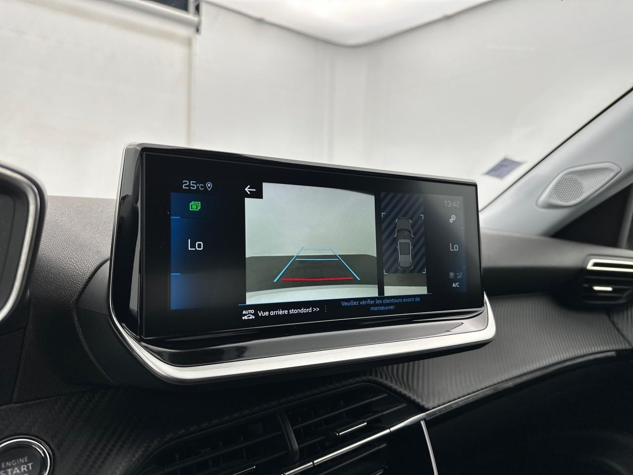 Peugeot 2008 puretech 130 s&s eat8 allure pack — photo 25