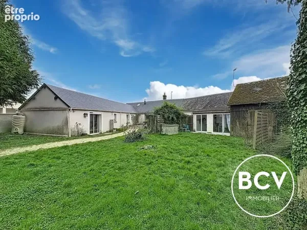Maison 8 pièces de 251 m² sur un terrain de 1 460 m²