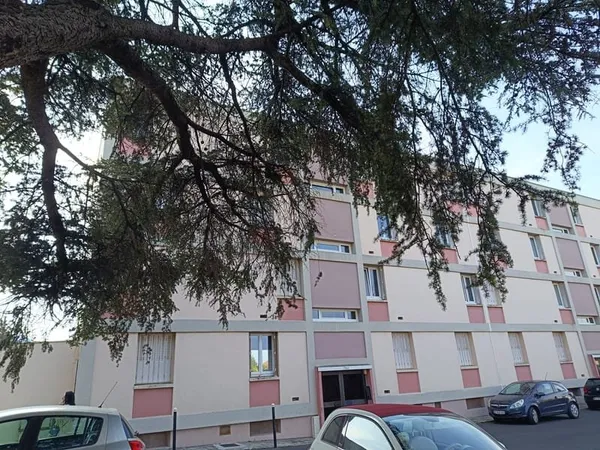 Appartement T3 de 61 m2 loué Proche Place des Ramacles