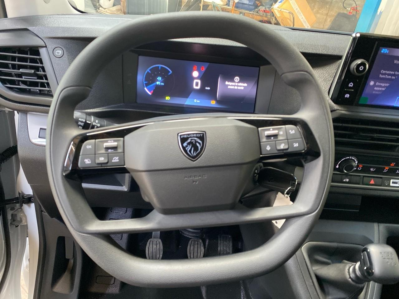 Peugeot Expert xl 2.2 diesel 150ch pack premium connect — photo 13