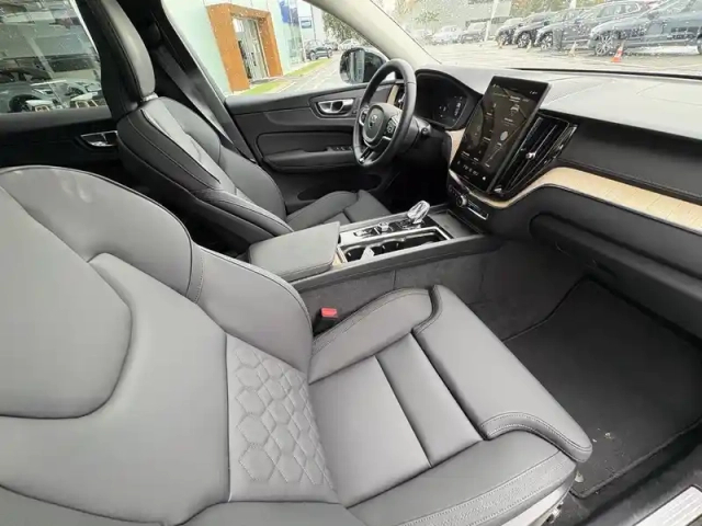 Volvo Xc60 t6 awd hybride rechargeable 253 ch+145 ch geartronic 8 — photo 26