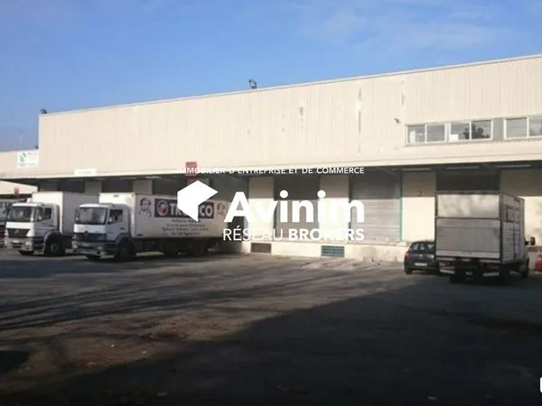 Local 376 m² Saint-Ouen-l'Aumône