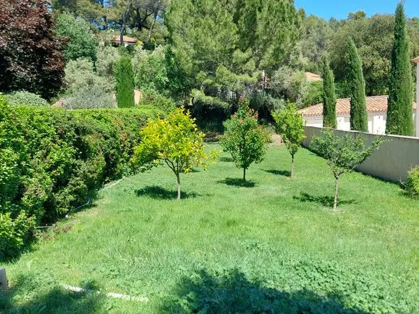 Terrain 840 m² La Bastidonne