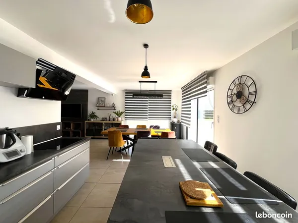DPE B - ROSNAY - 180m² - 4 Ch - GARAGE 52m² - PARCELLE 1000m²