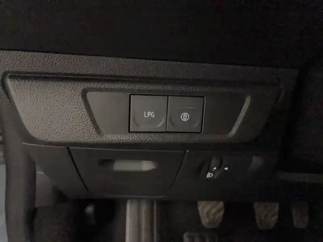 Dacia Sandero eco-g 100 gsr2 — photo 28