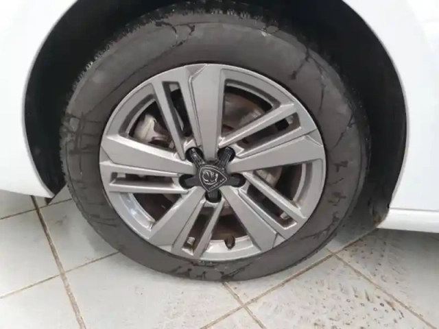 Peugeot 308 sw 1.5 bluehdi 130ch s&amp;s active pack eat8 — photo 9