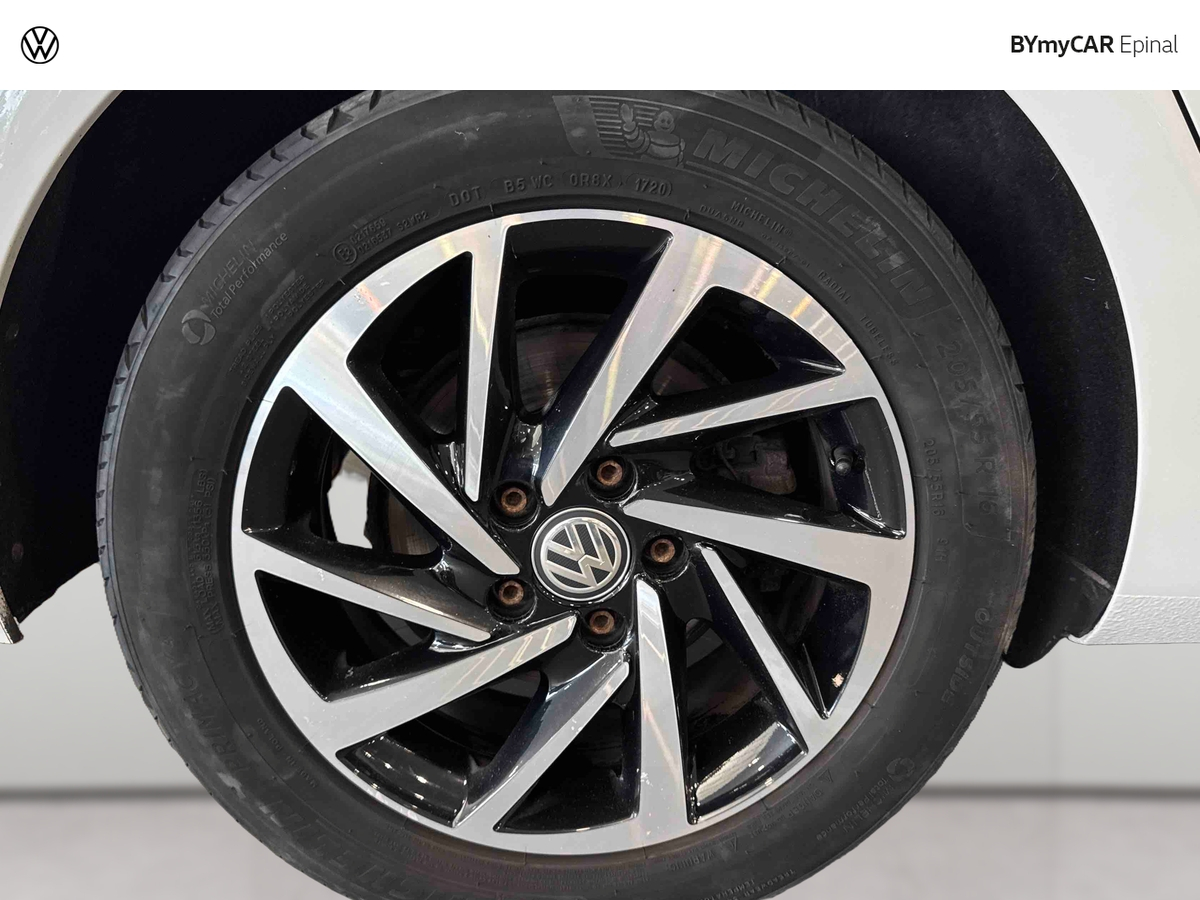 Volkswagen Golf 1.5 TSI 130 EVO BVM6 — photo 23