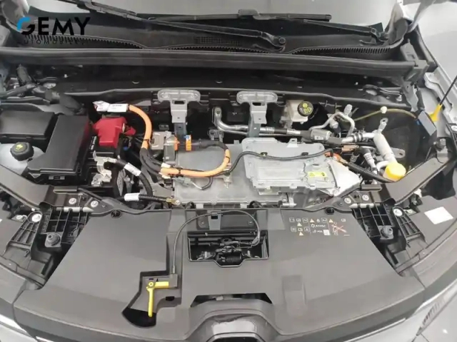 Renault Megane e-tech ev60 220 ch super charge — photo 12