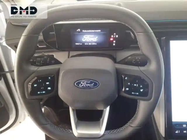 Ford Explorer 286ch extended range 77kwh pack premium rwd — photo 8