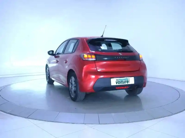 Peugeot 208 puretech 100 s&amp;s bvm6 — photo 28
