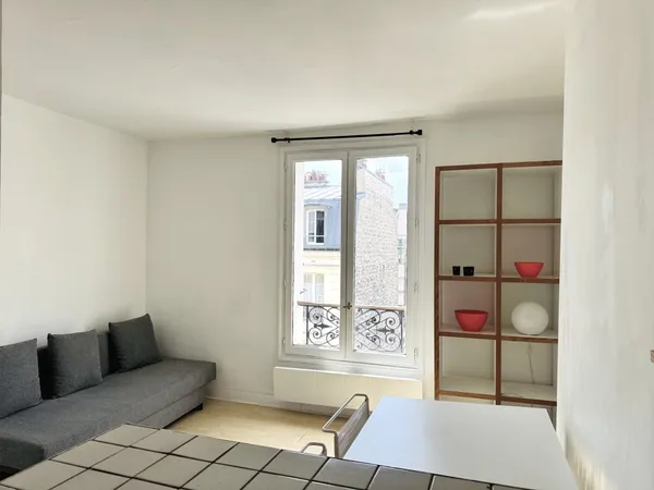 Studio 20,15 m2 Paris 17e Dernier étage