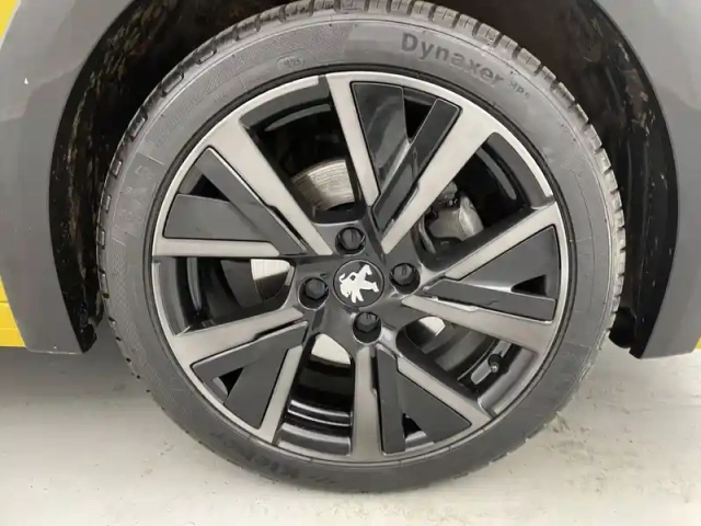 Peugeot 208 puretech 100 s&amp;s bvm6 — photo 18